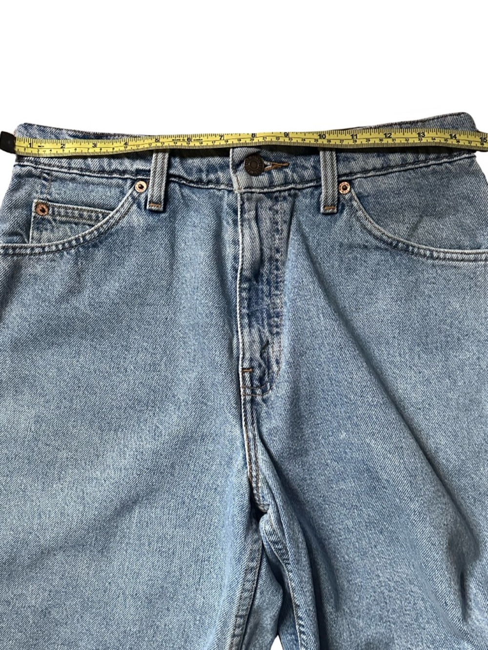 90s Vintage Levi's 550 High Rise Light Wash Relaxed Fit Denim Shorts - Picture 6 of 6